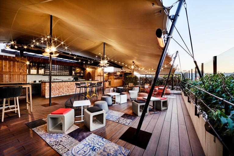 Generator_hotel_ Paris